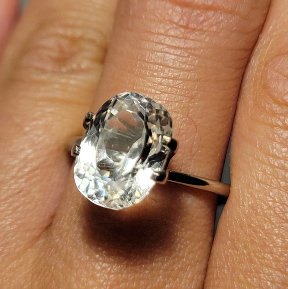 Jewelry - Gorgeous 6 Carat White Zircon